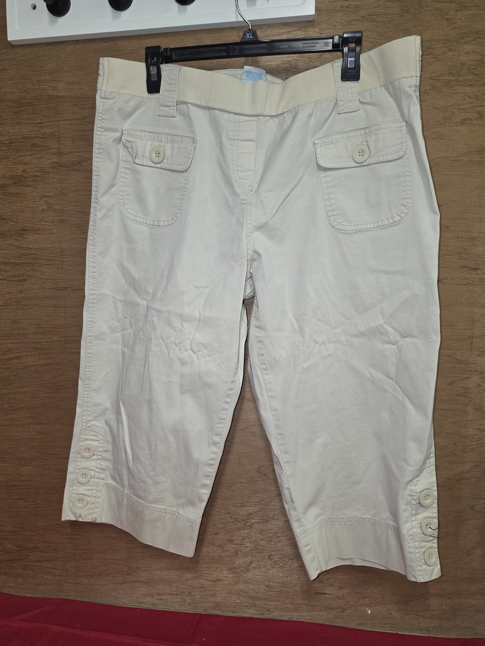 Announcements Maternity Khaki Capri Large 12/14